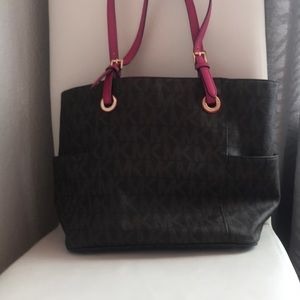 Michael kors purse